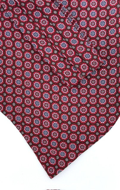 Ascot rouge cotton Park avec des motifs