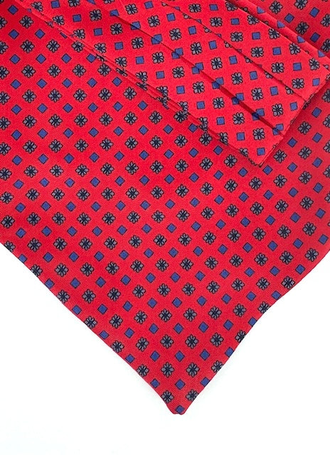 Ascot Cotton Park en soie rouge avec motifs bleu et gris